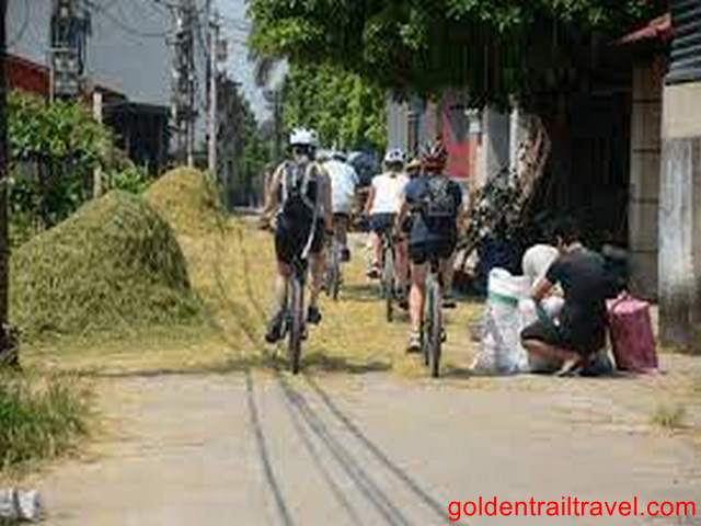 Hanoi Countryside Cycle Trip 1 Day Song Phuong Village
